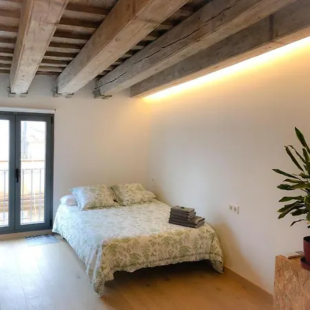 Cozy Near La Rambla Барселона